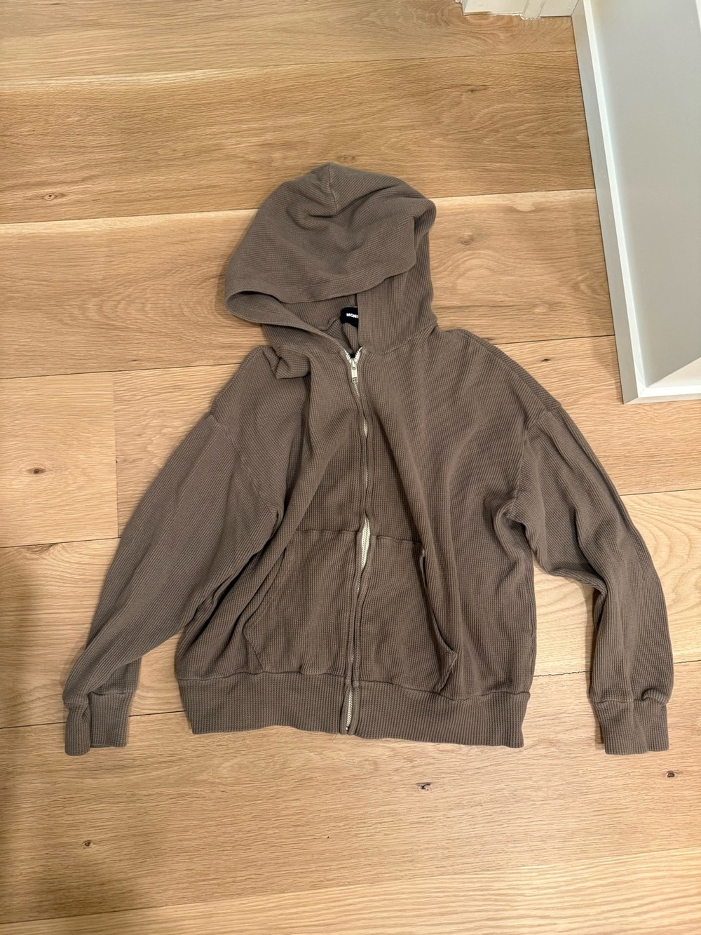 Monrow sz small zip up shirt
